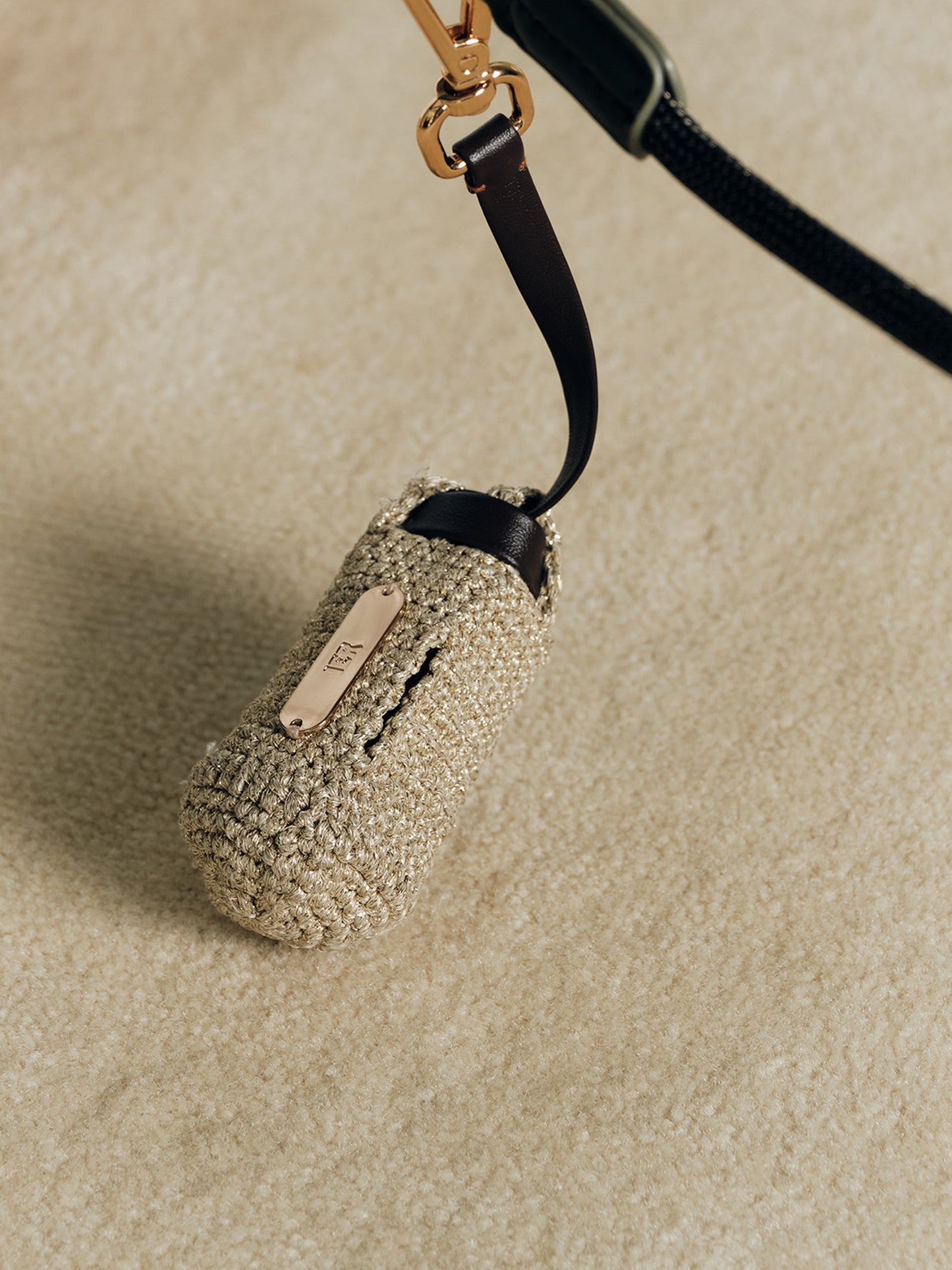 1ER | Handmade Poop Bags Carrier