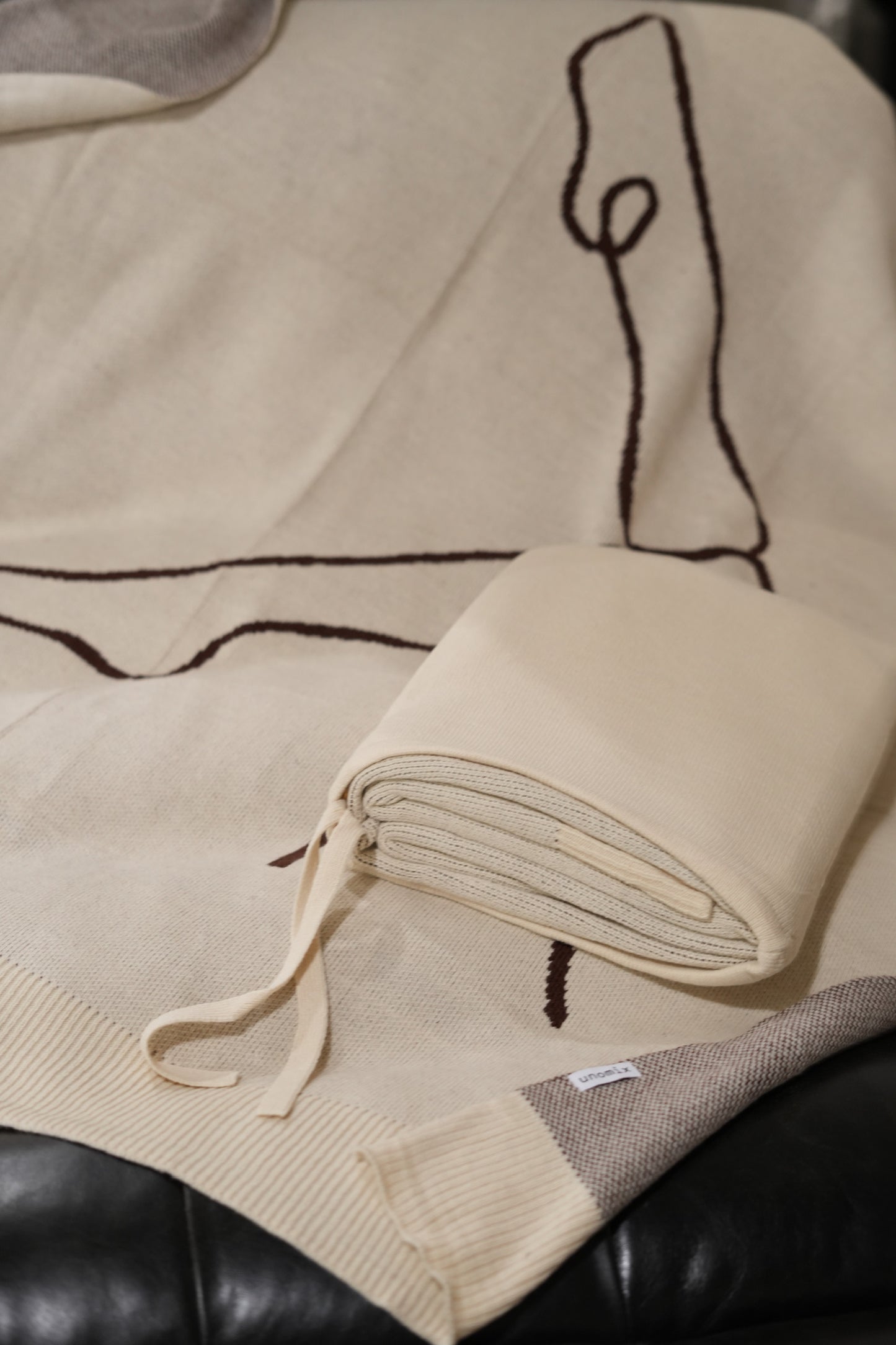 Maison Mono | The Leg Sofa Throw