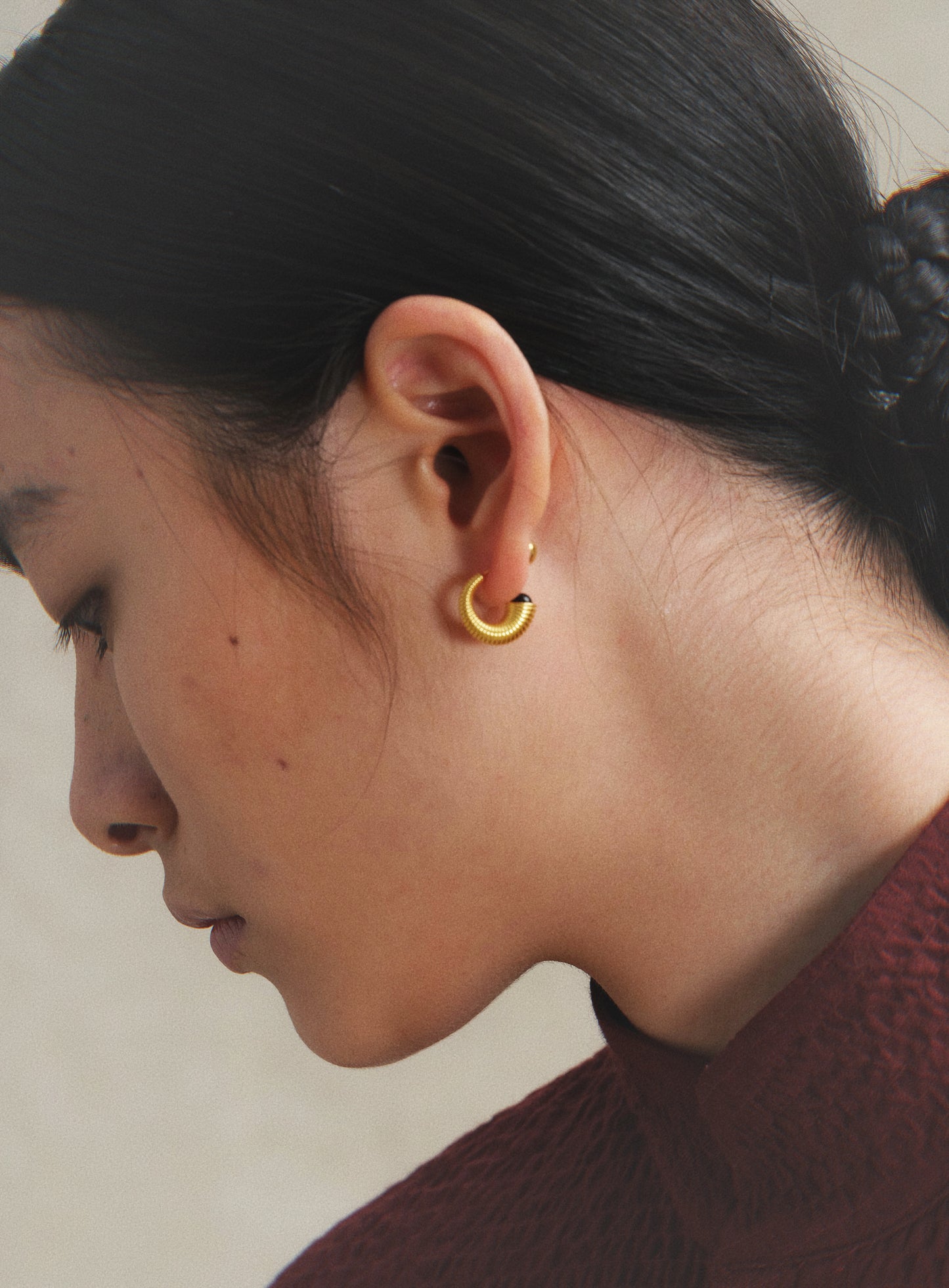 Herherlin | Ripple hoop Pearl Earrings